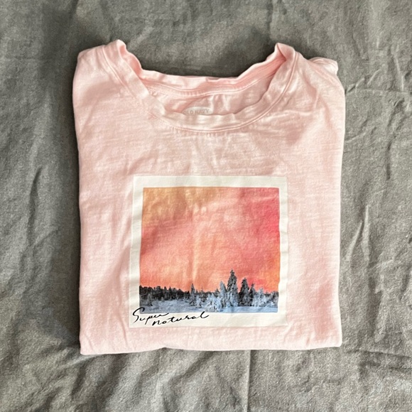 Old Navy Graphic Tee - Picture 2 of 6